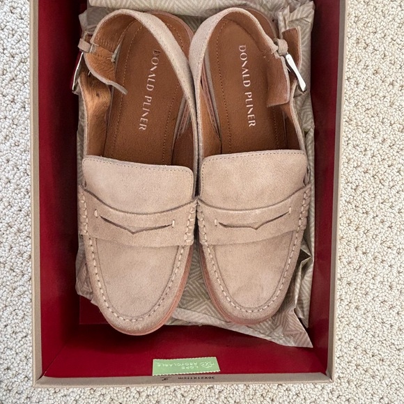 Donald Pliner Halie Suede Loafer Taupe Sz 9 - Picture 6 of 7